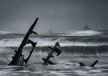 Load image into Gallery viewer, gairloch shipwreck taranaki waves