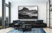 Load image into Gallery viewer, Castle Rock Coromandel Black & White