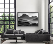 Load image into Gallery viewer, Castle Rock Coromandel Black & White