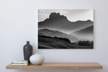 Load image into Gallery viewer, Castle Rock Coromandel Black & White