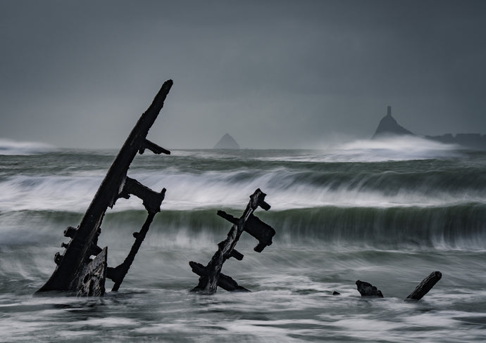gairloch shipwreck taranaki waves