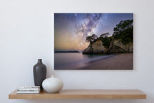 Load image into Gallery viewer, cathedral cove milky way coromandel print