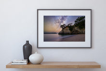 Load image into Gallery viewer, cathedral cove milky way coromandel print