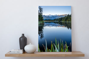 lake matheson sunrise flax sidelight