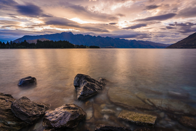 Queenstown Lake Morning Mood