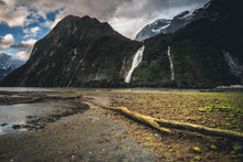 Load image into Gallery viewer, Waterfall Mood Milford Sound