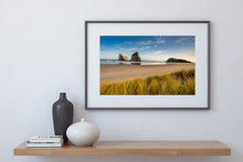 Load image into Gallery viewer, Wharariki Golden Morning Glow